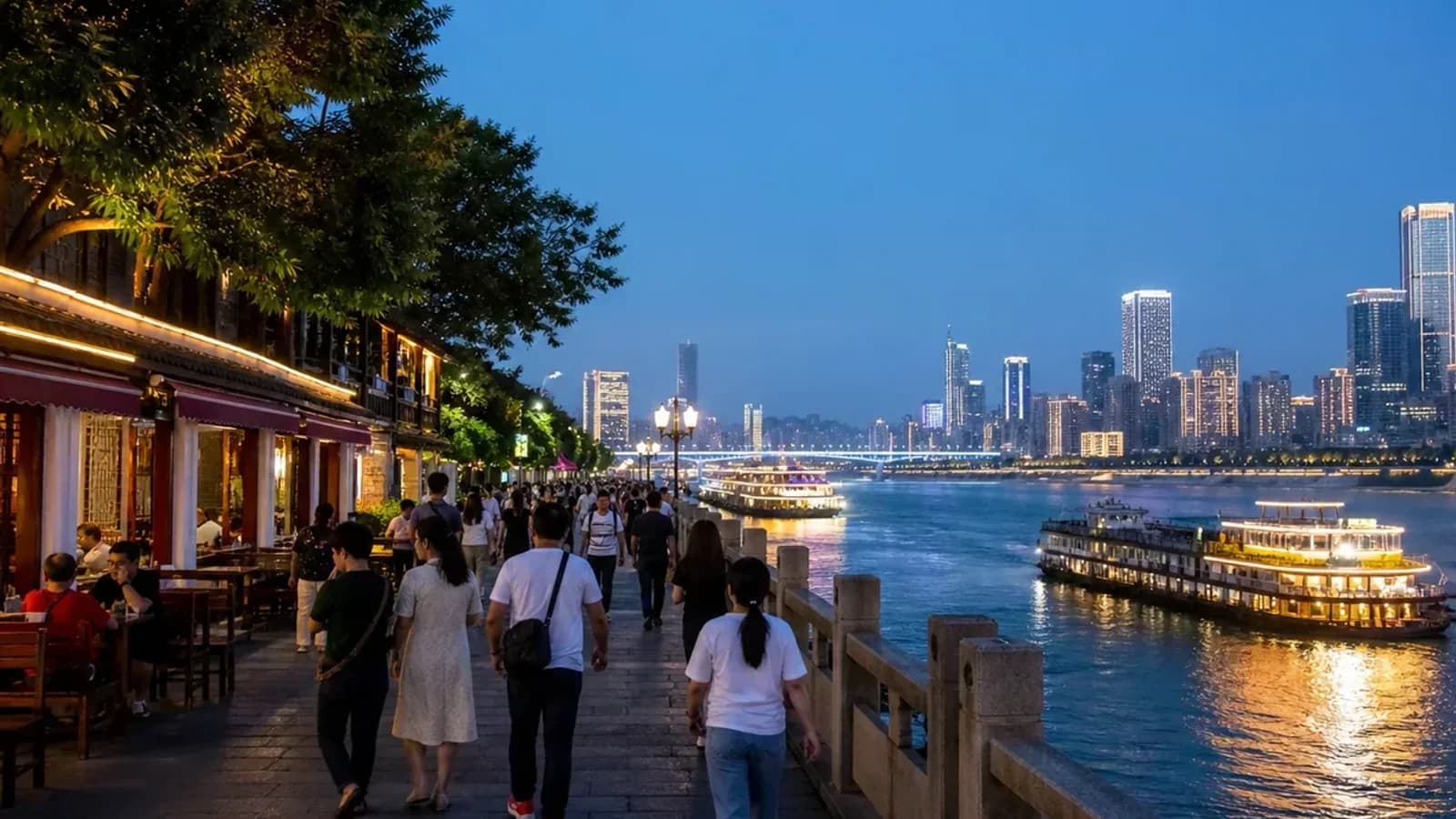 Riverfront evenings in Yichang