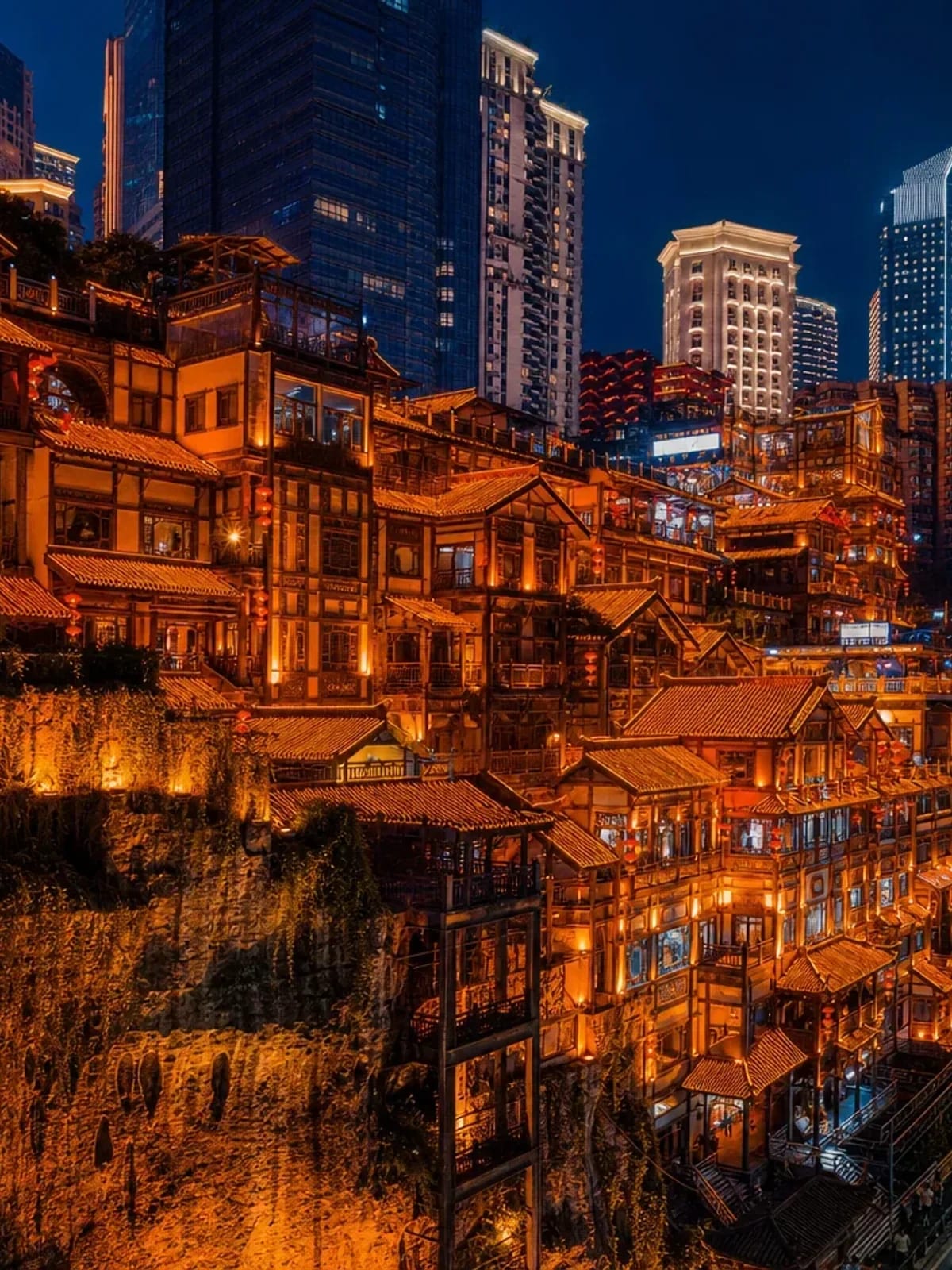 Hongya Cave in Chongqing